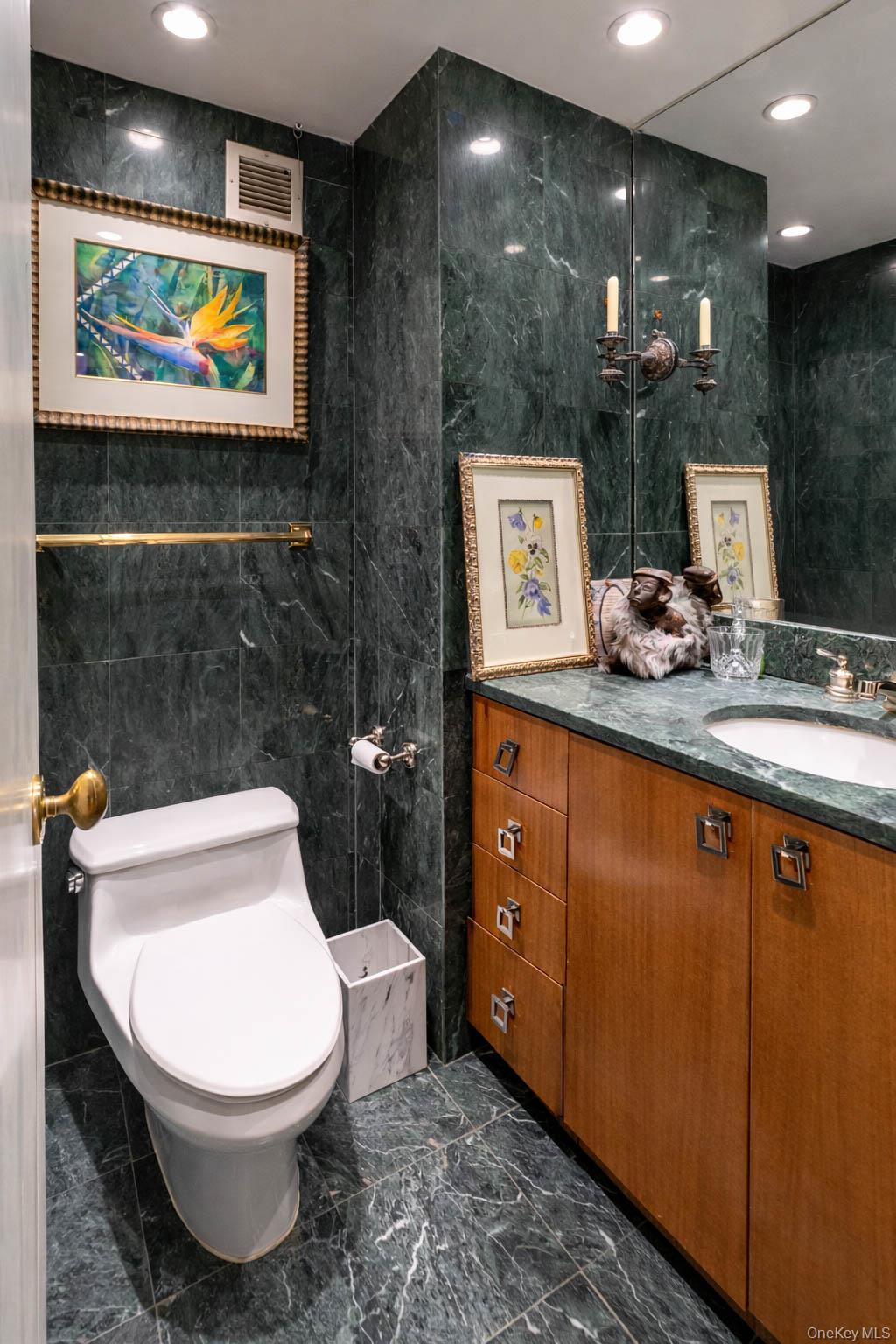 188 E 70th Street # 8B, New York (Manhattan), NY 10021