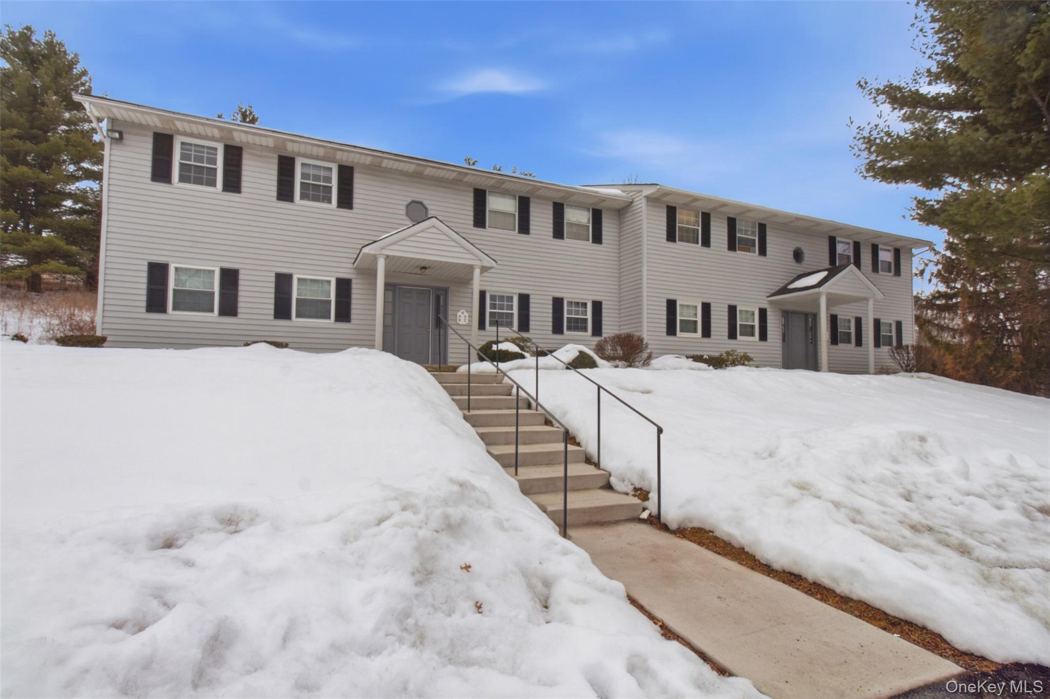 8 Ivy Court # B, Fishkill, NY 12524