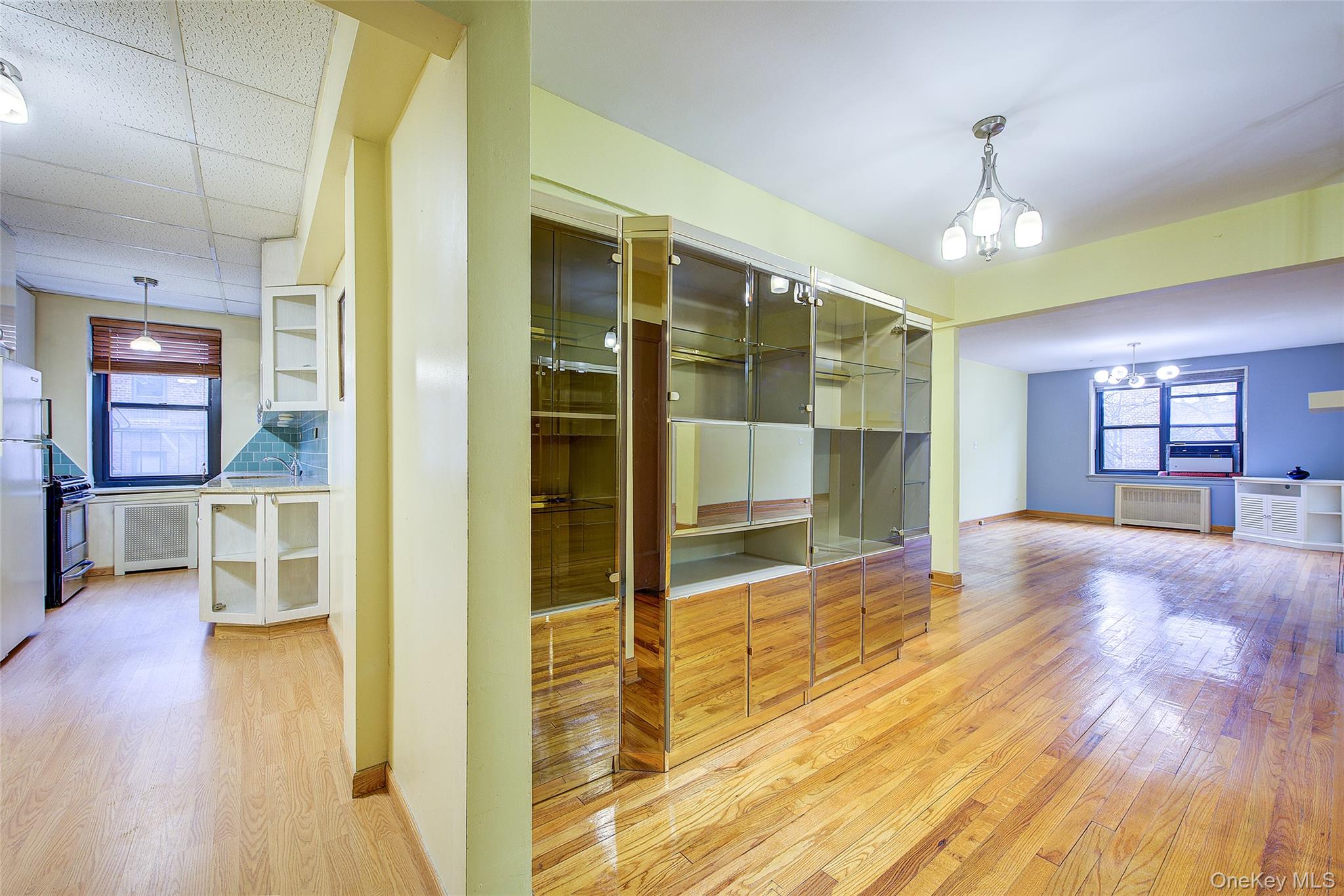 3240 91 Street # 309, East Elmhurst, NY 11369