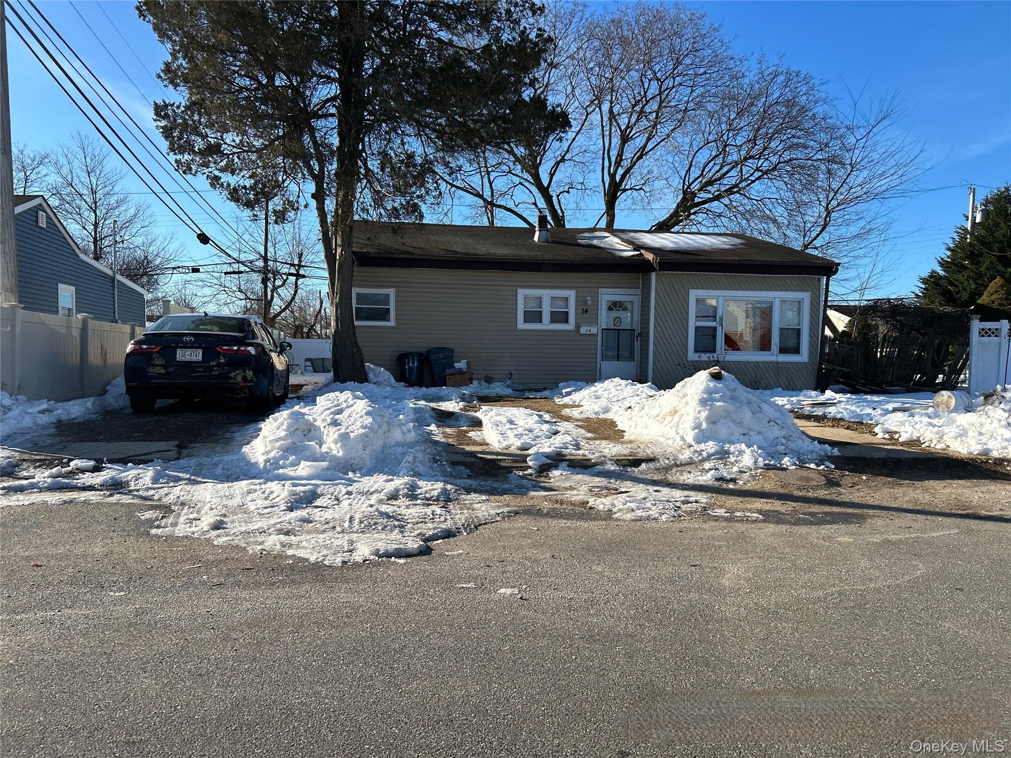 14 Chevy Chase, Amityville, NY 11701