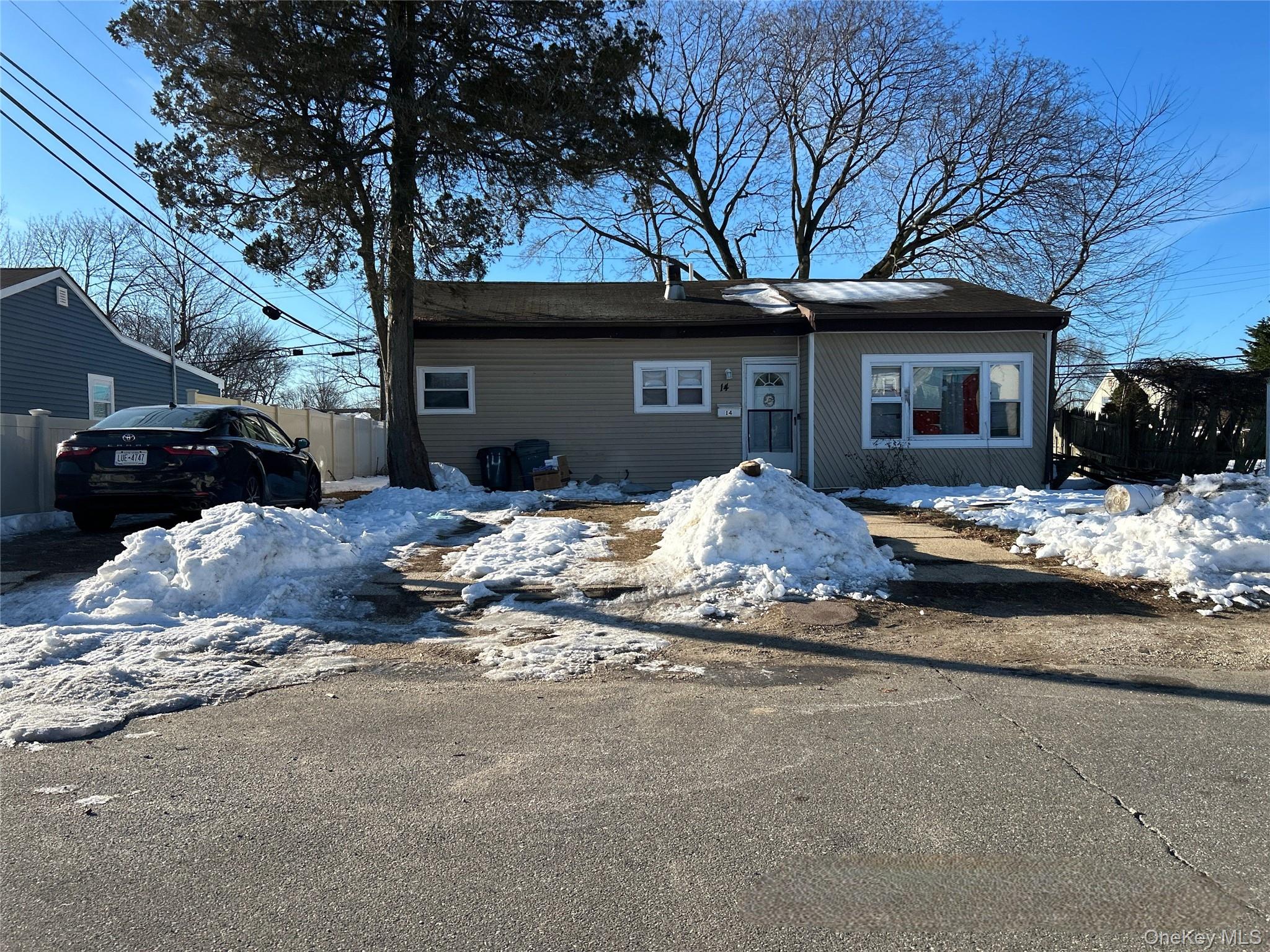 14 Chevy Chase, Amityville, NY 11701