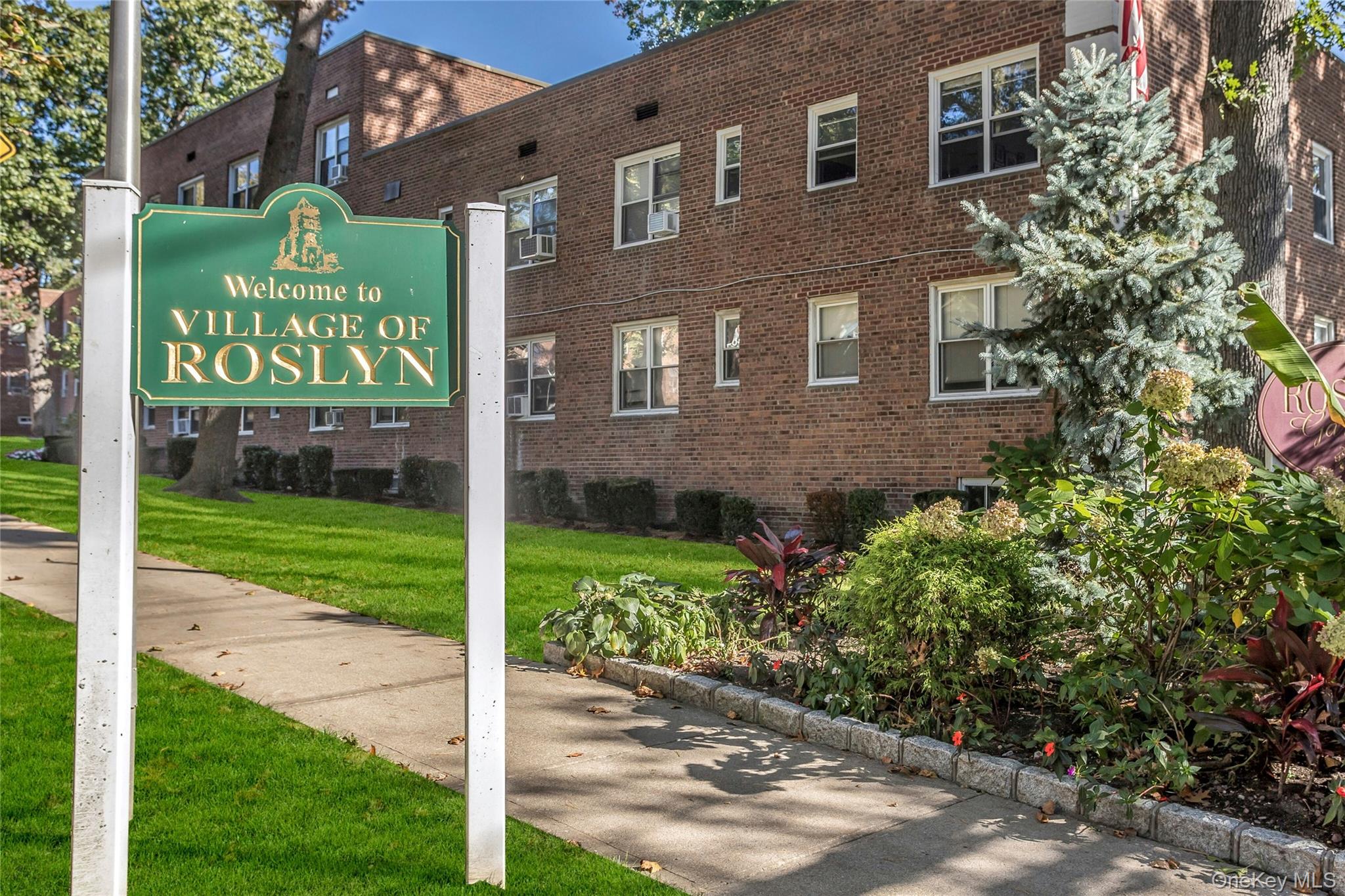 3 Edwards Street # 1 G, Roslyn Heights, NY 11577