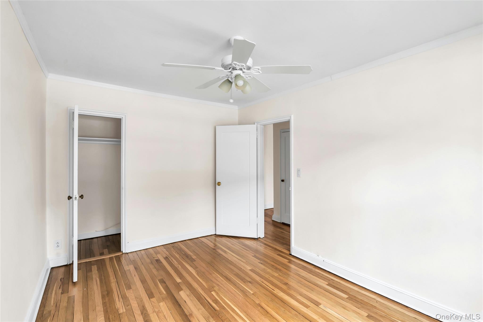 3 Edwards Street # 1 G, Roslyn Heights, NY 11577