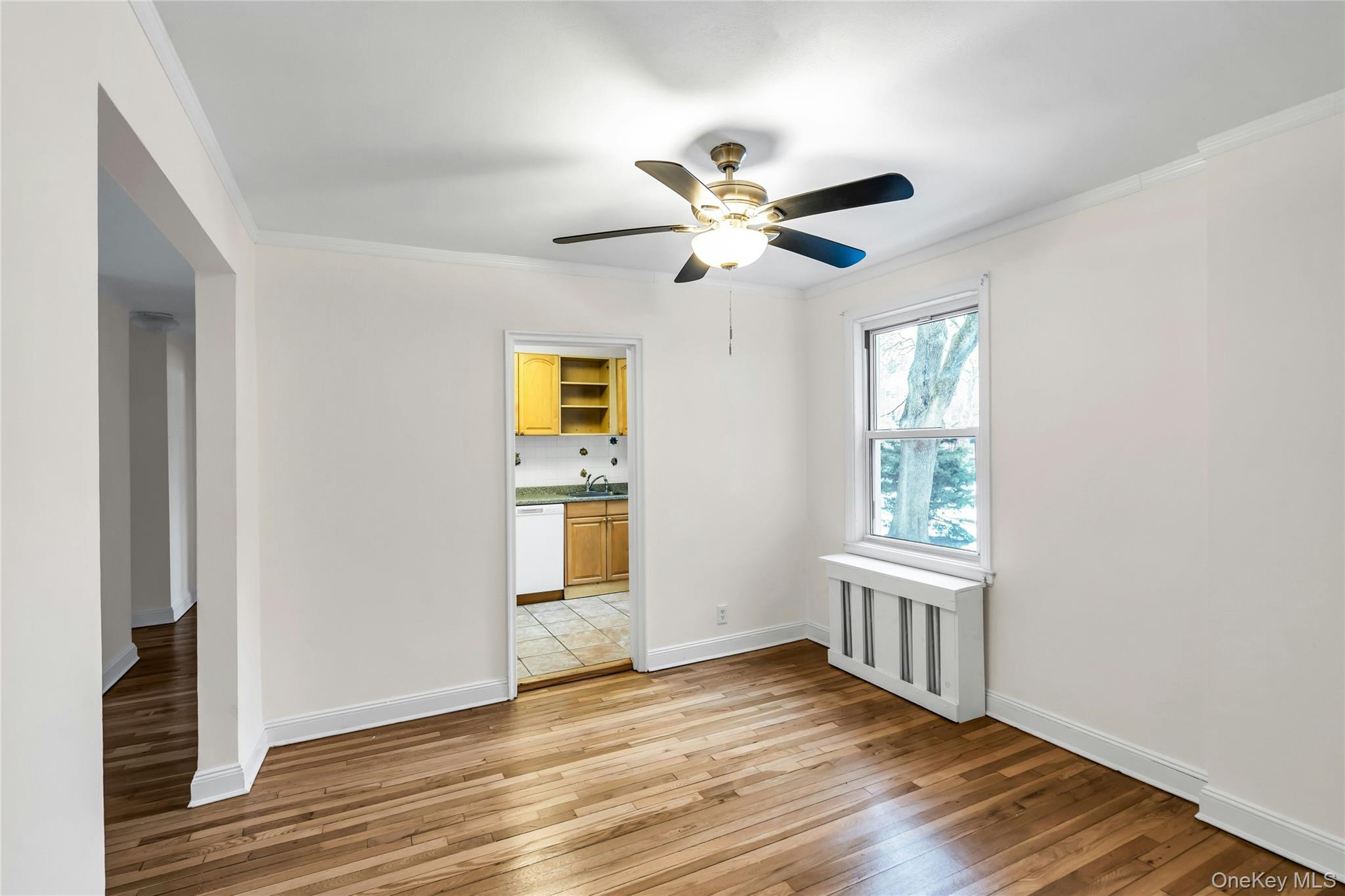 3 Edwards Street # 1 G, Roslyn Heights, NY 11577