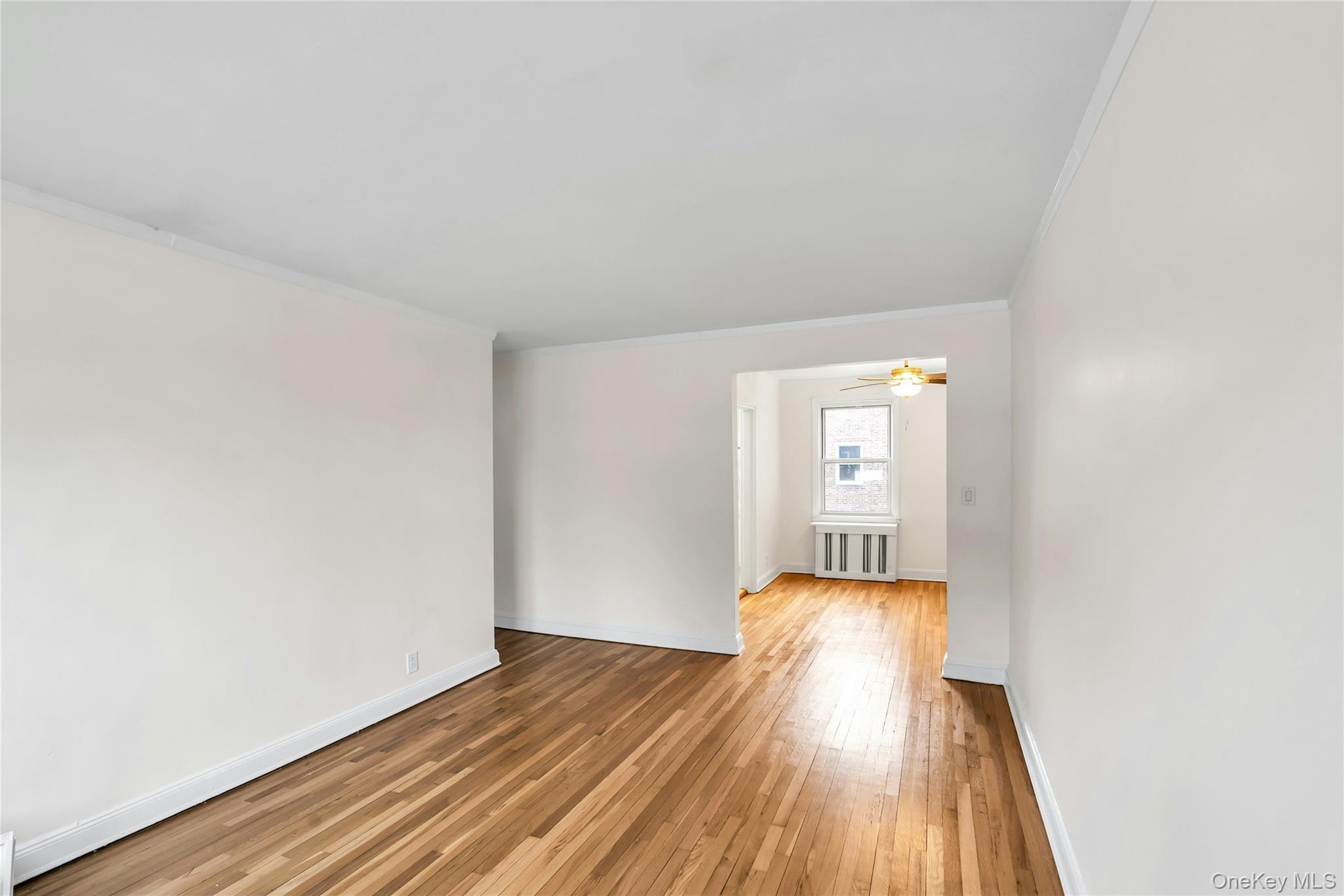 3 Edwards Street # 1 G, Roslyn Heights, NY 11577