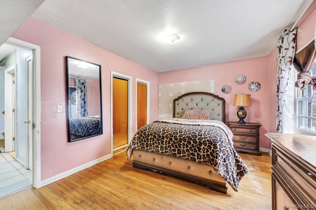 212 Bergen Court, Copiague, NY 11726