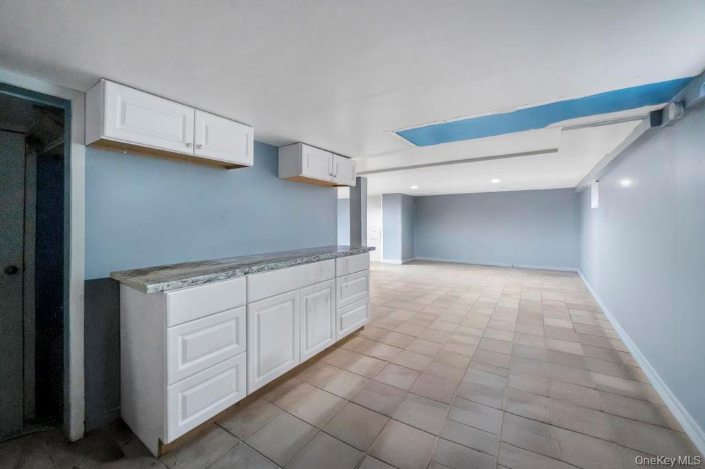 212 Bergen Court, Copiague, NY 11726