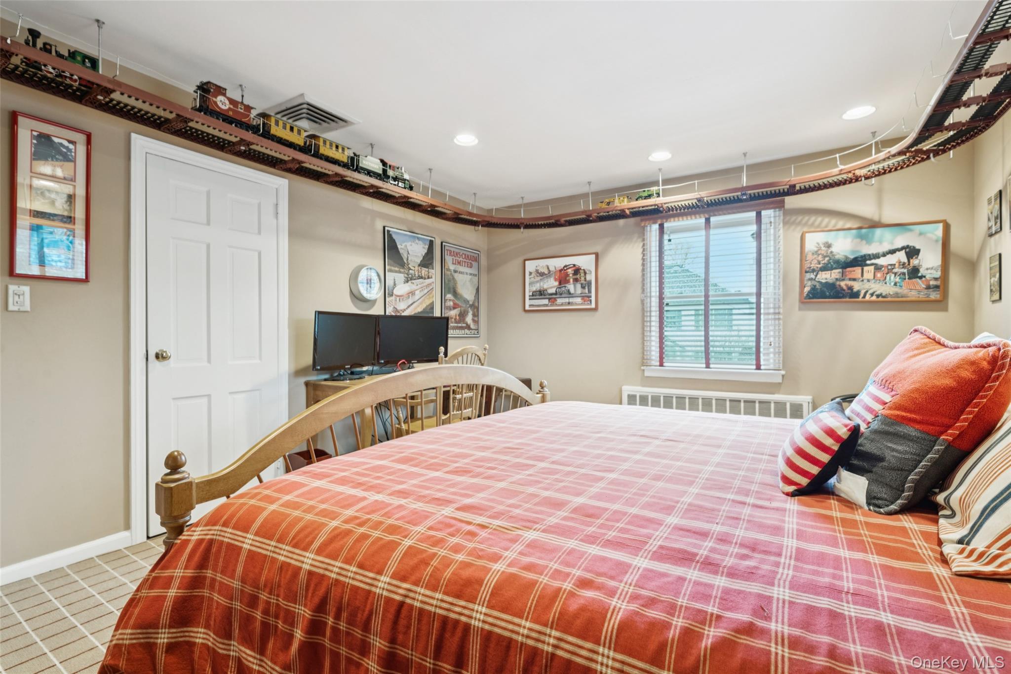 982 Clark Place, Woodmere, NY 11598