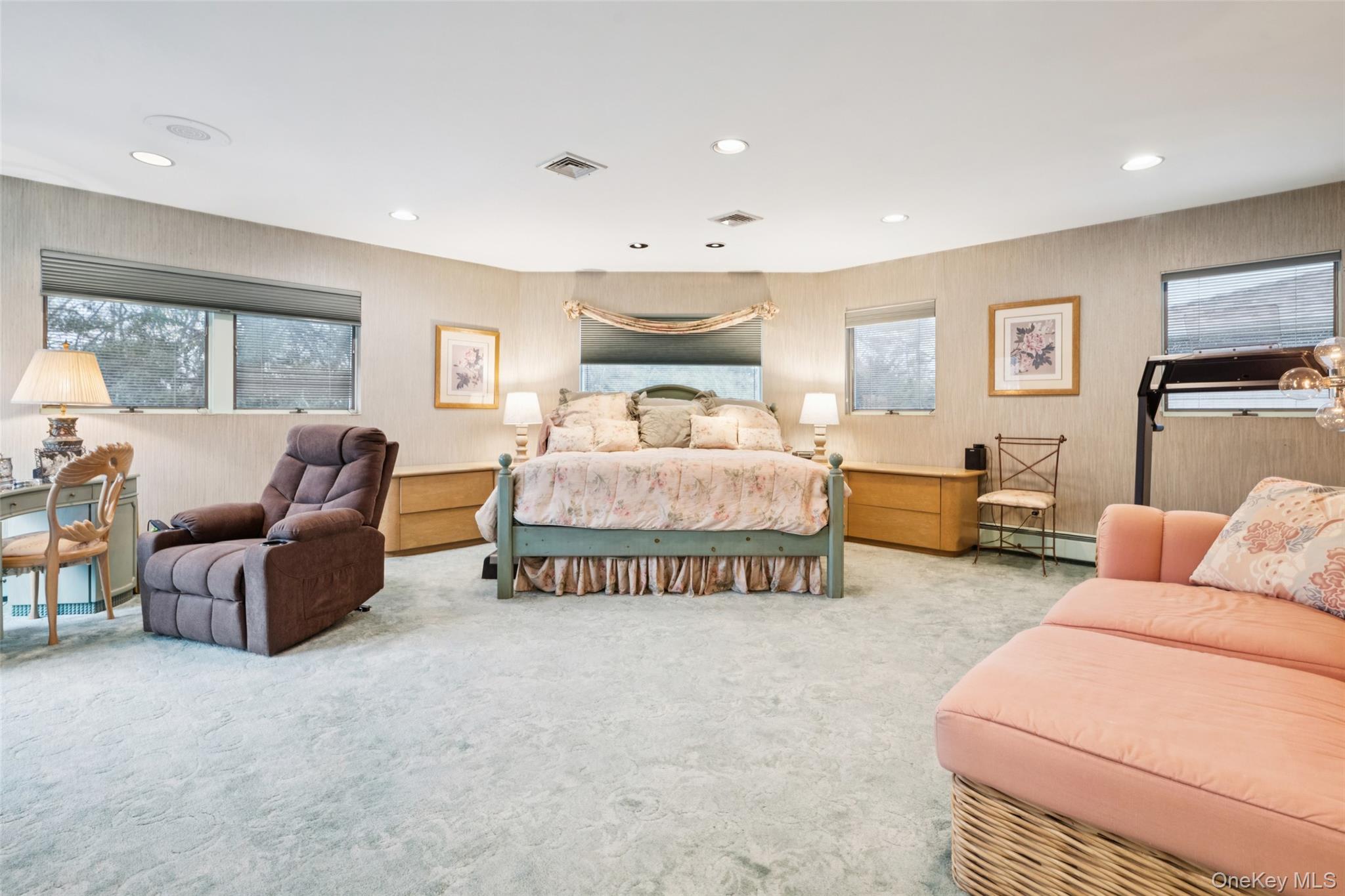 982 Clark Place, Woodmere, NY 11598