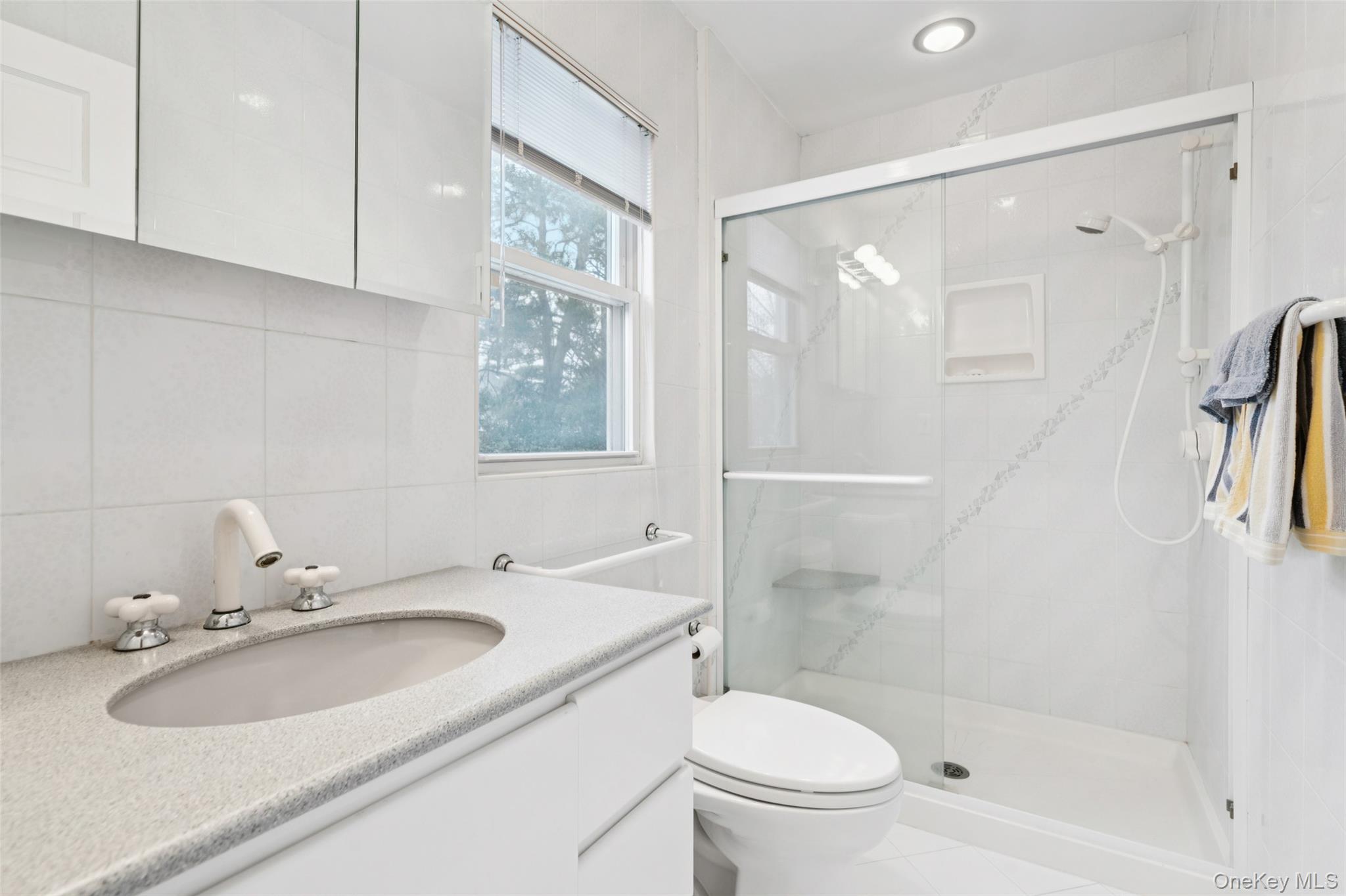 982 Clark Place, Woodmere, NY 11598