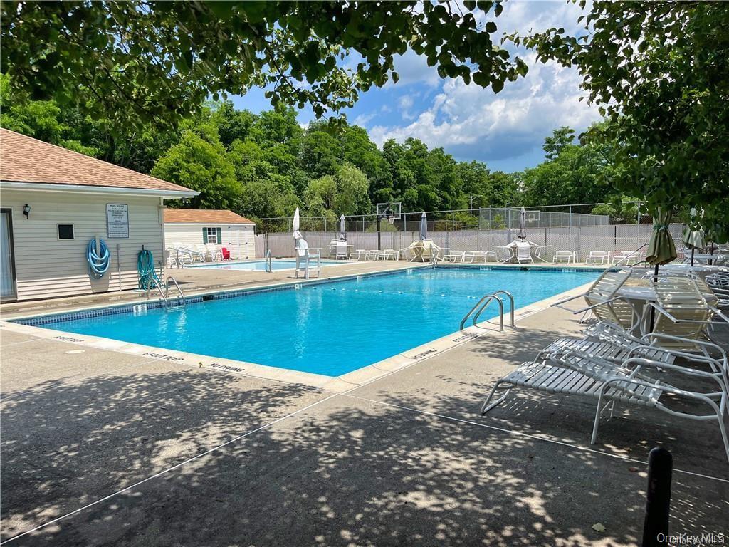 19 Moore Lane # 11B, Washingtonville, NY 10992