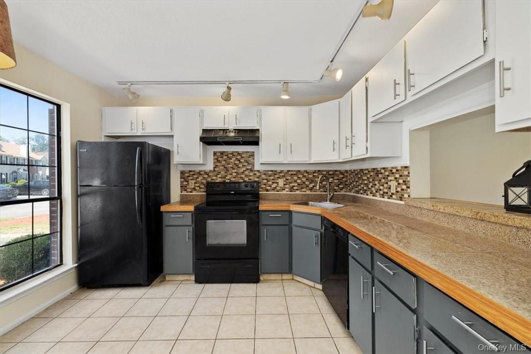 19 Moore Lane # 11B, Washingtonville, NY 10992