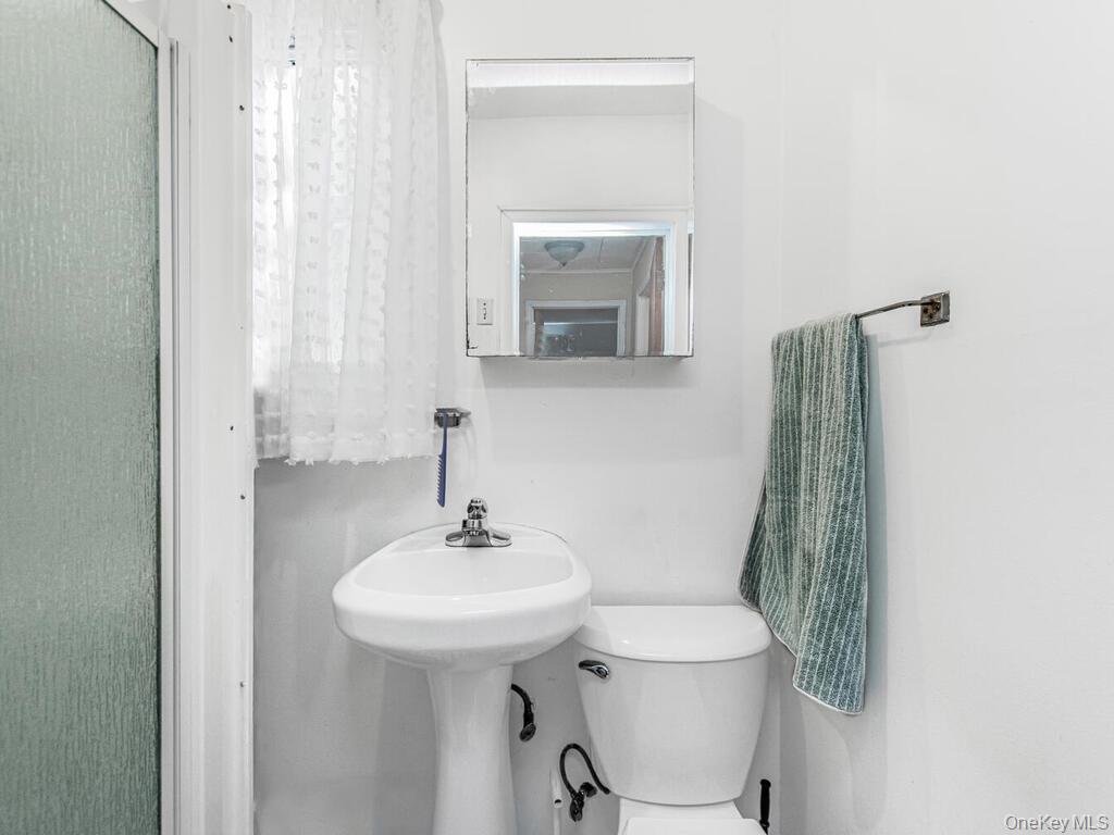 4613 Carpenter Avenue, Bronx, NY 10470