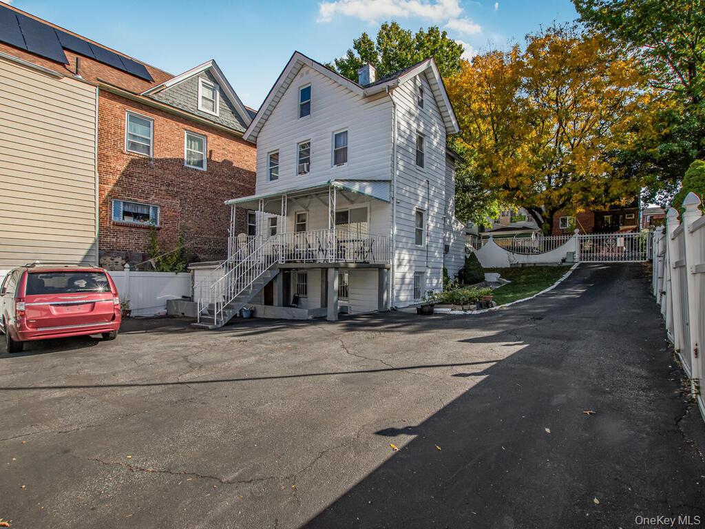 4613 Carpenter Avenue, Bronx, NY 10470