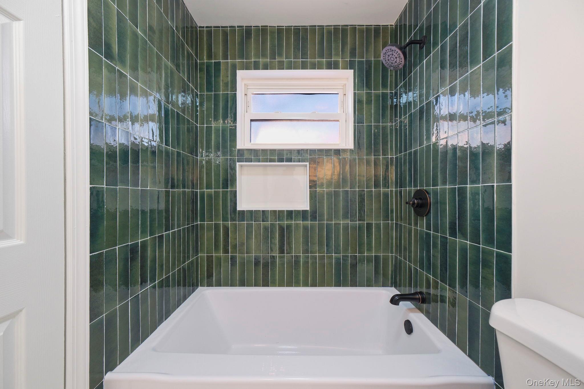 15 Decker Drive, Washingtonville, NY 10992