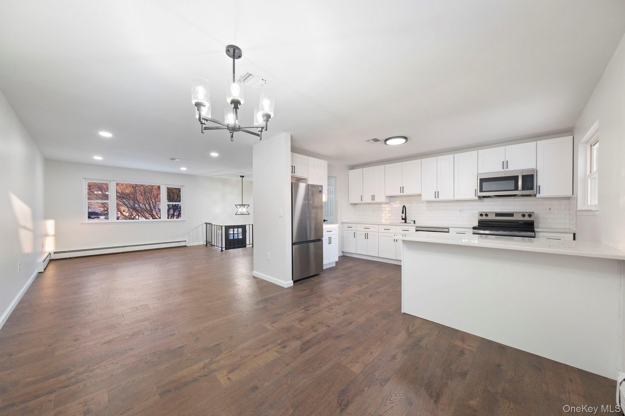 15 Decker Drive, Washingtonville, NY 10992