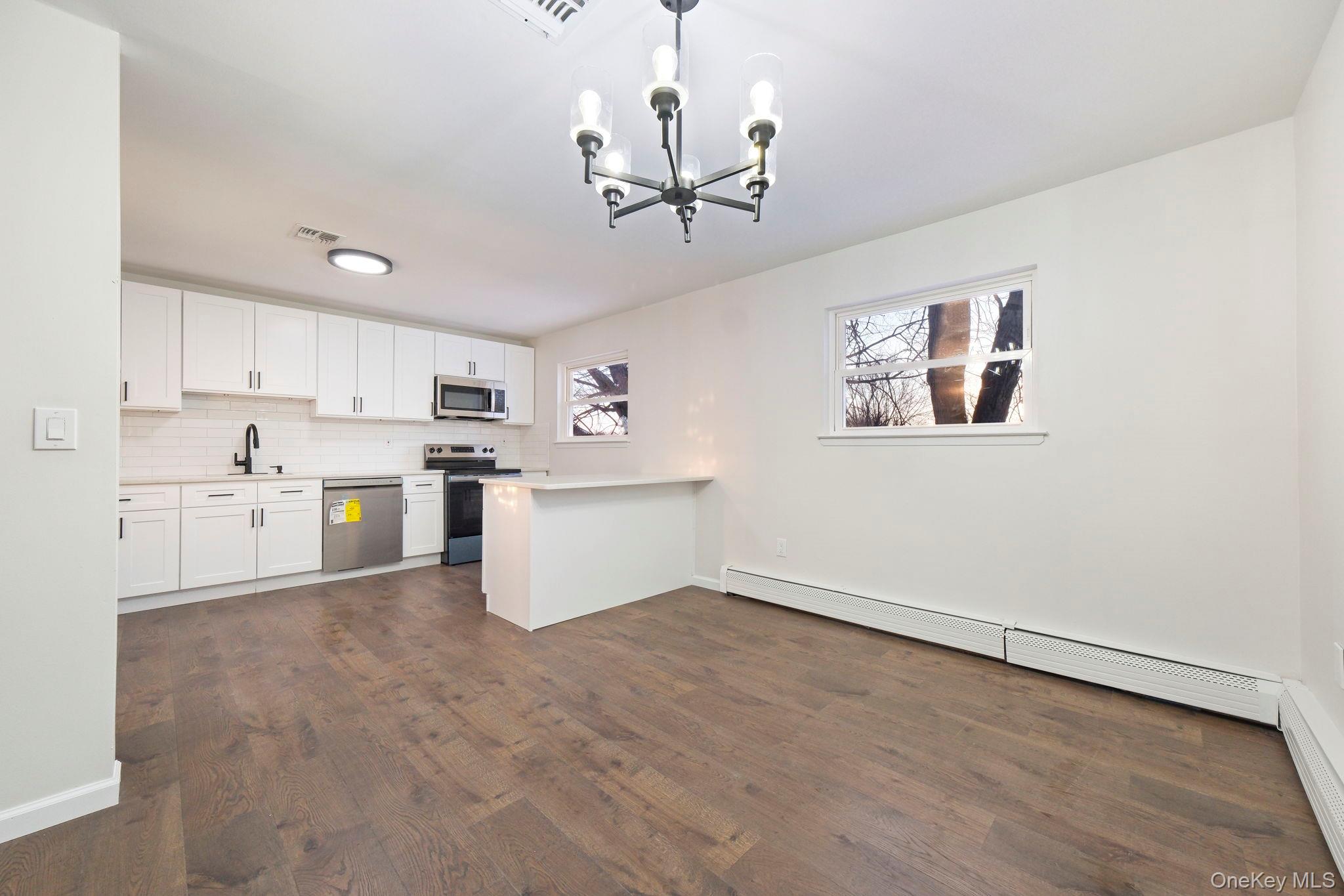 15 Decker Drive, Washingtonville, NY 10992