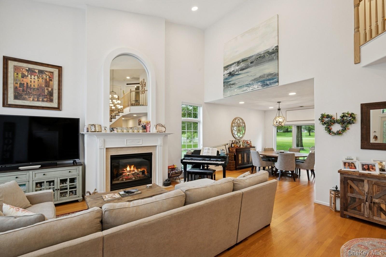 186 Windwatch Drive, Hauppauge, NY 11788