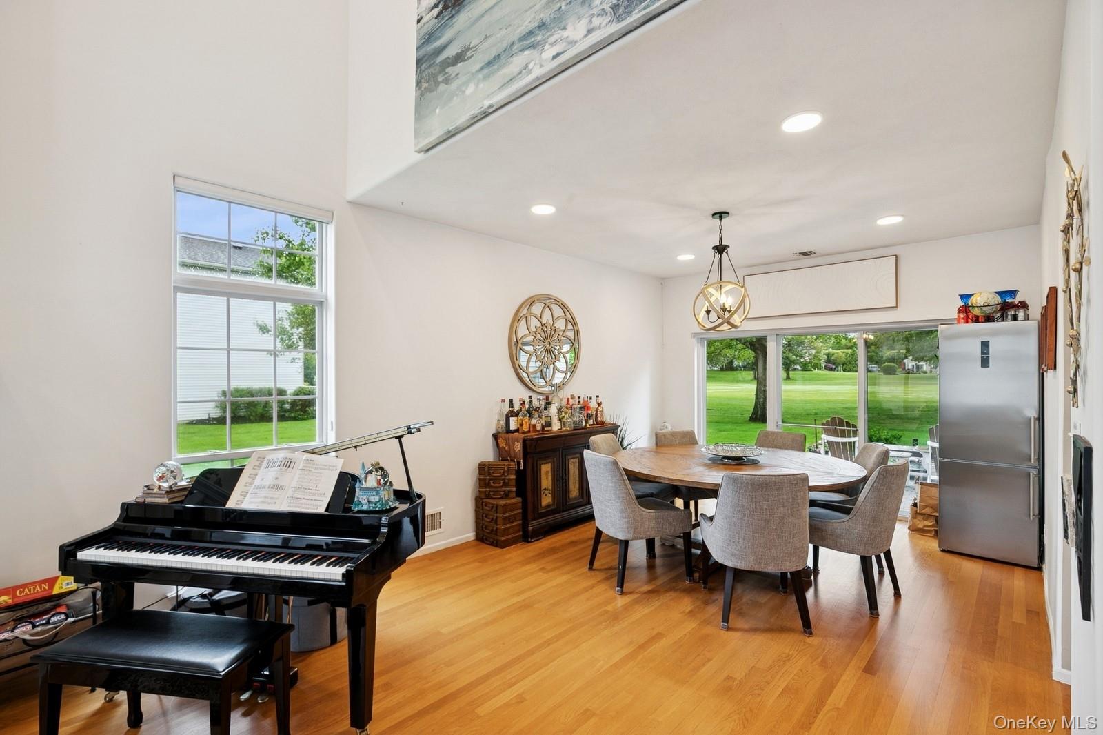 186 Windwatch Drive, Hauppauge, NY 11788