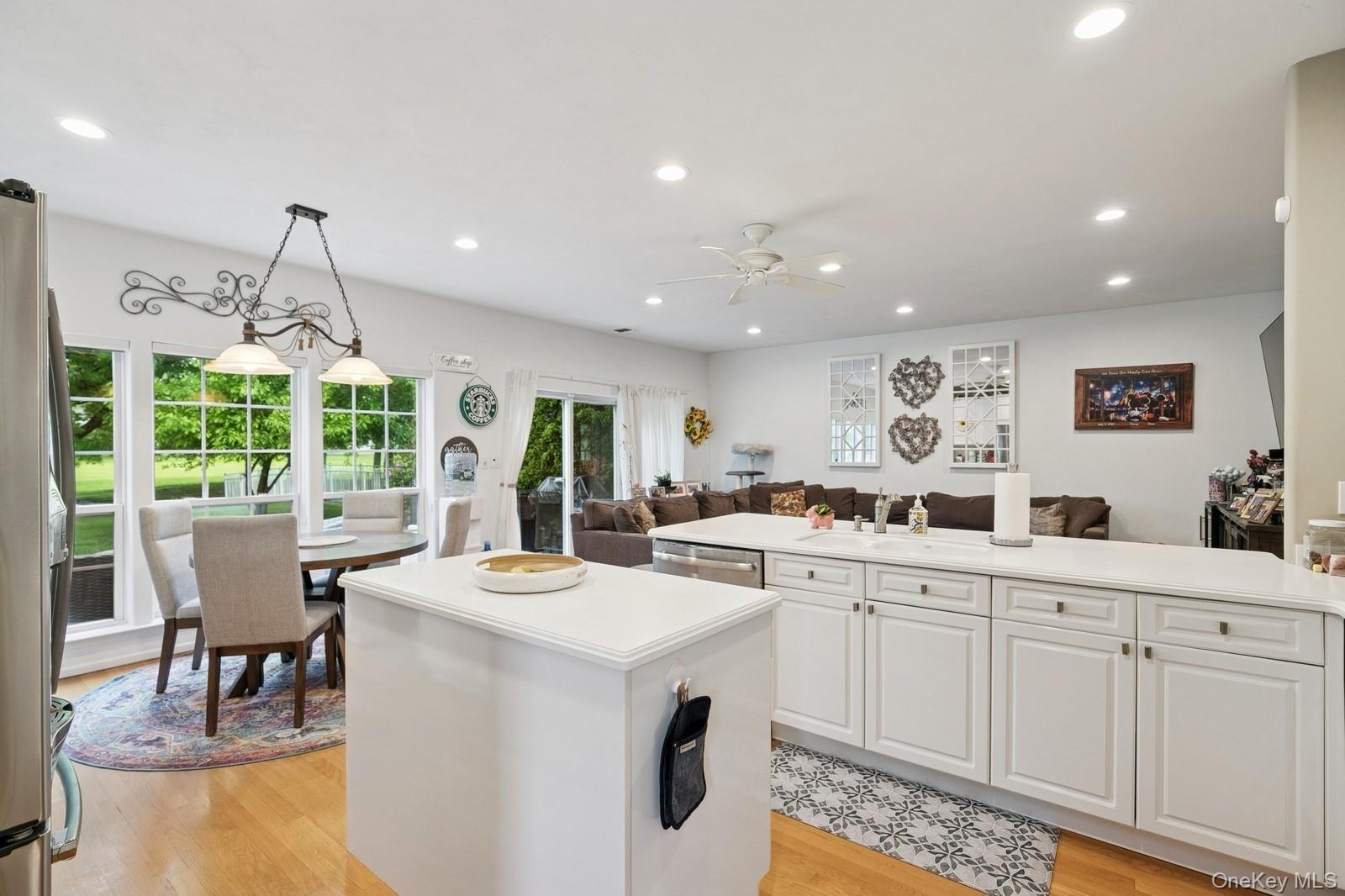 186 Windwatch Drive, Hauppauge, NY 11788