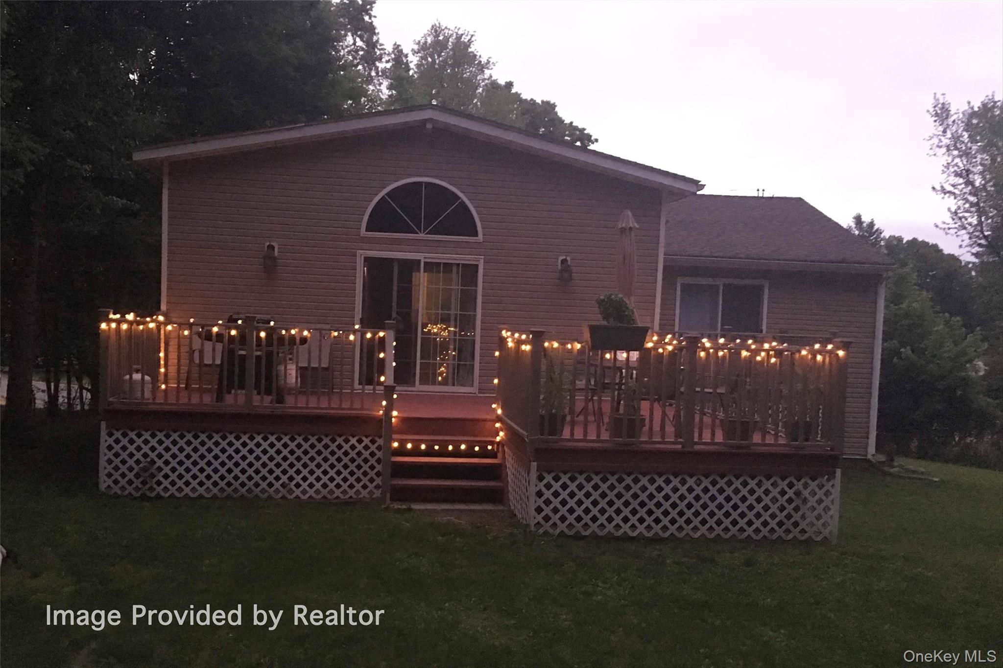 11 Darlene Drive, Poughkeepsie, NY 12601