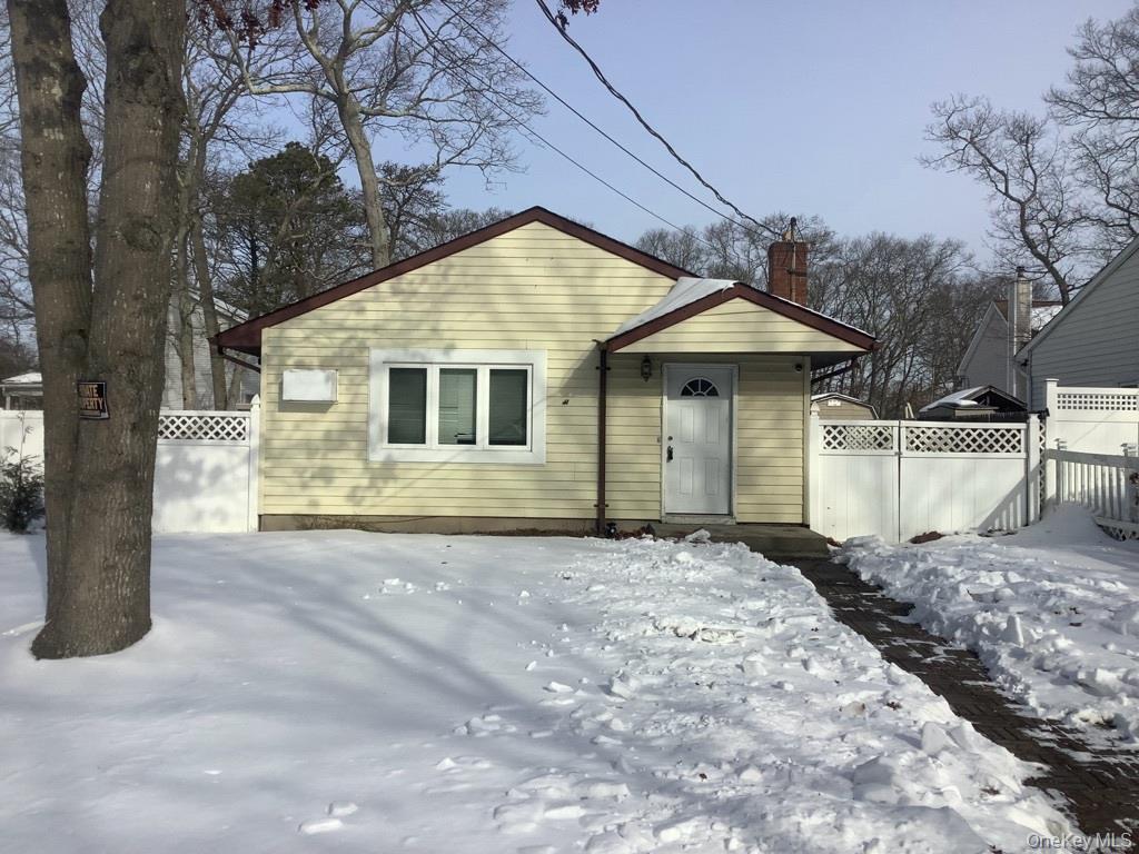 89 Bedford Avenue, Mastic, NY 11950