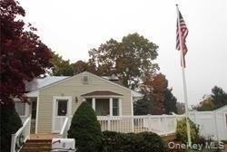 4 Thistle Lane, Kings Park, NY 11754