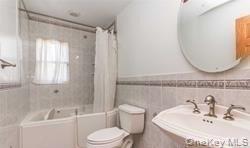 4 Thistle Lane, Kings Park, NY 11754