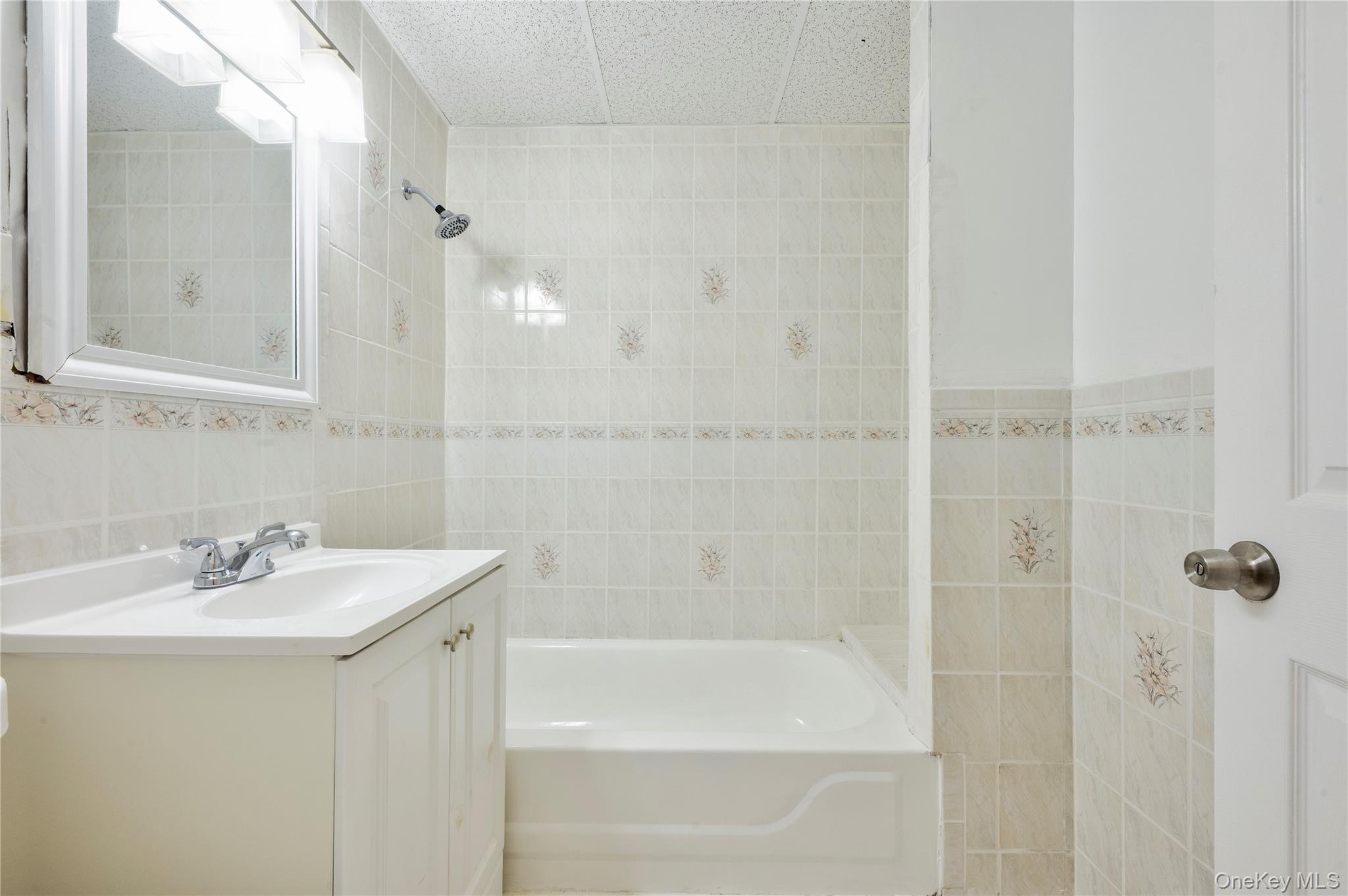 9112 91st Avenue, Woodhaven, NY 11421