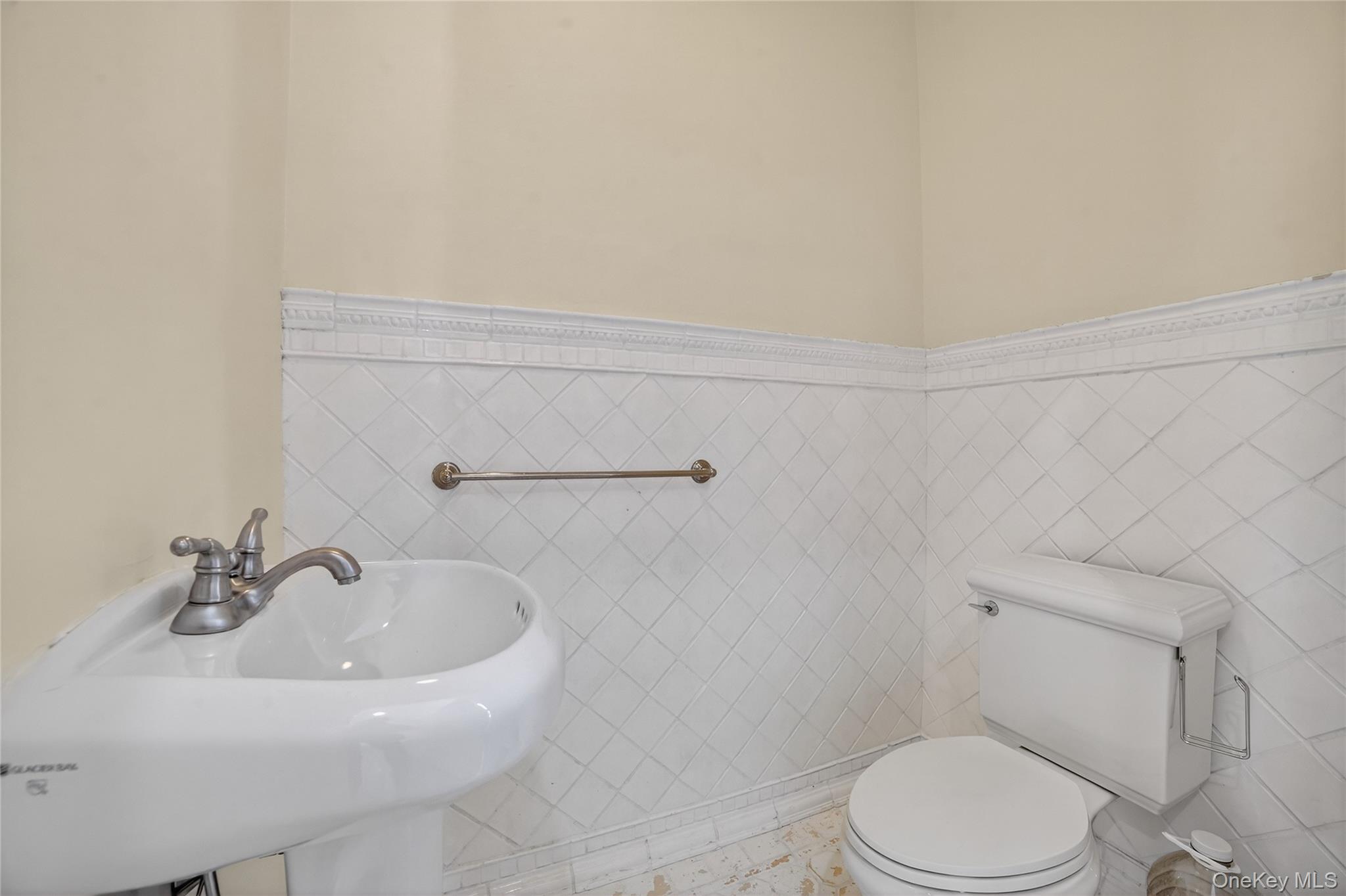 470 Main Street # 17, Armonk, NY 10504