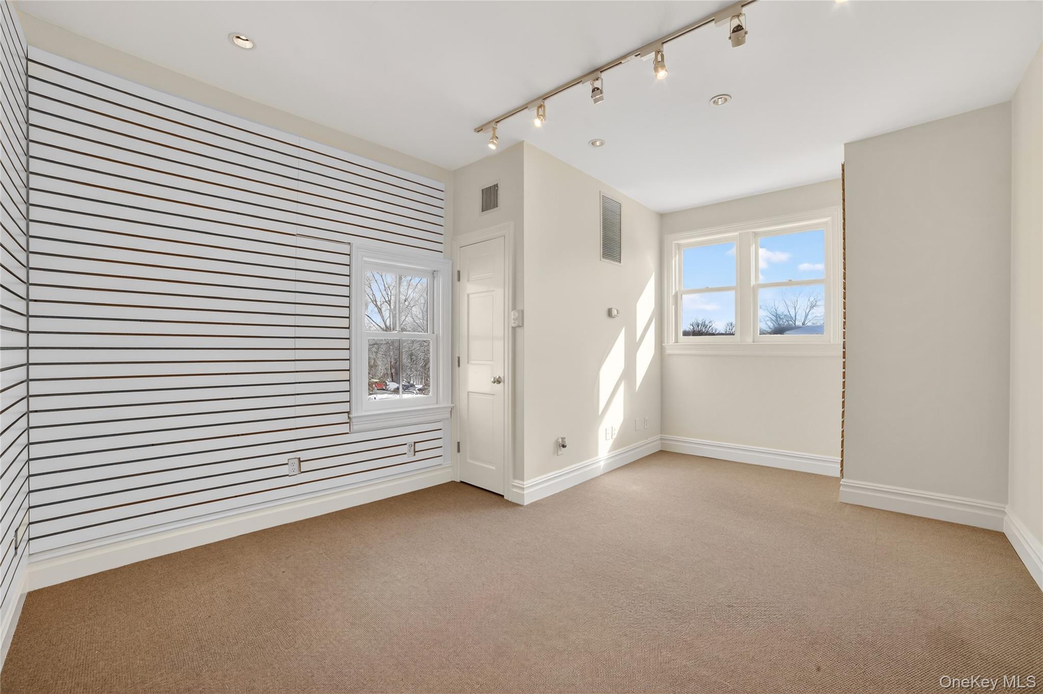 470 Main Street # 17, Armonk, NY 10504