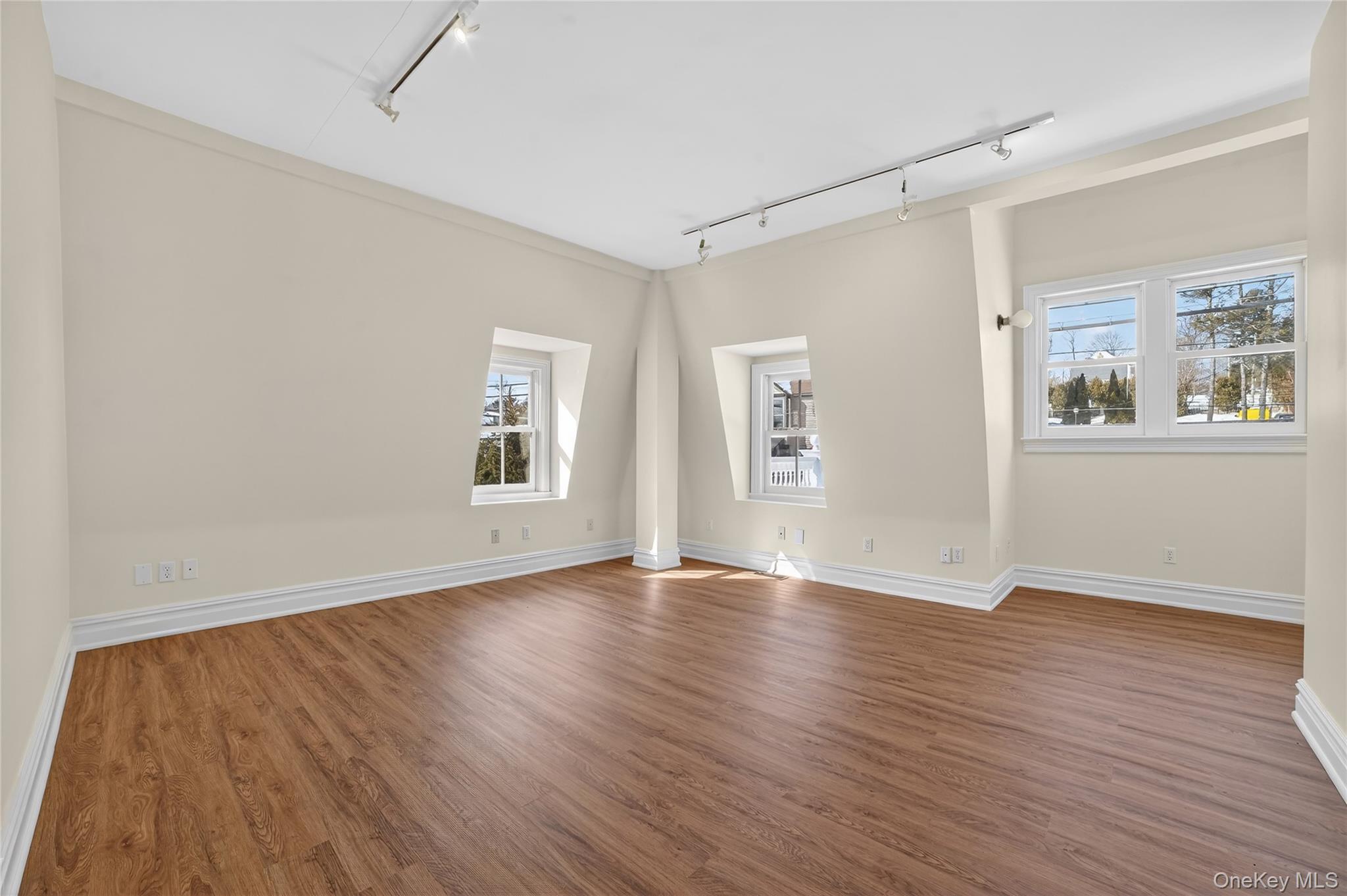 470 Main Street # 17, Armonk, NY 10504