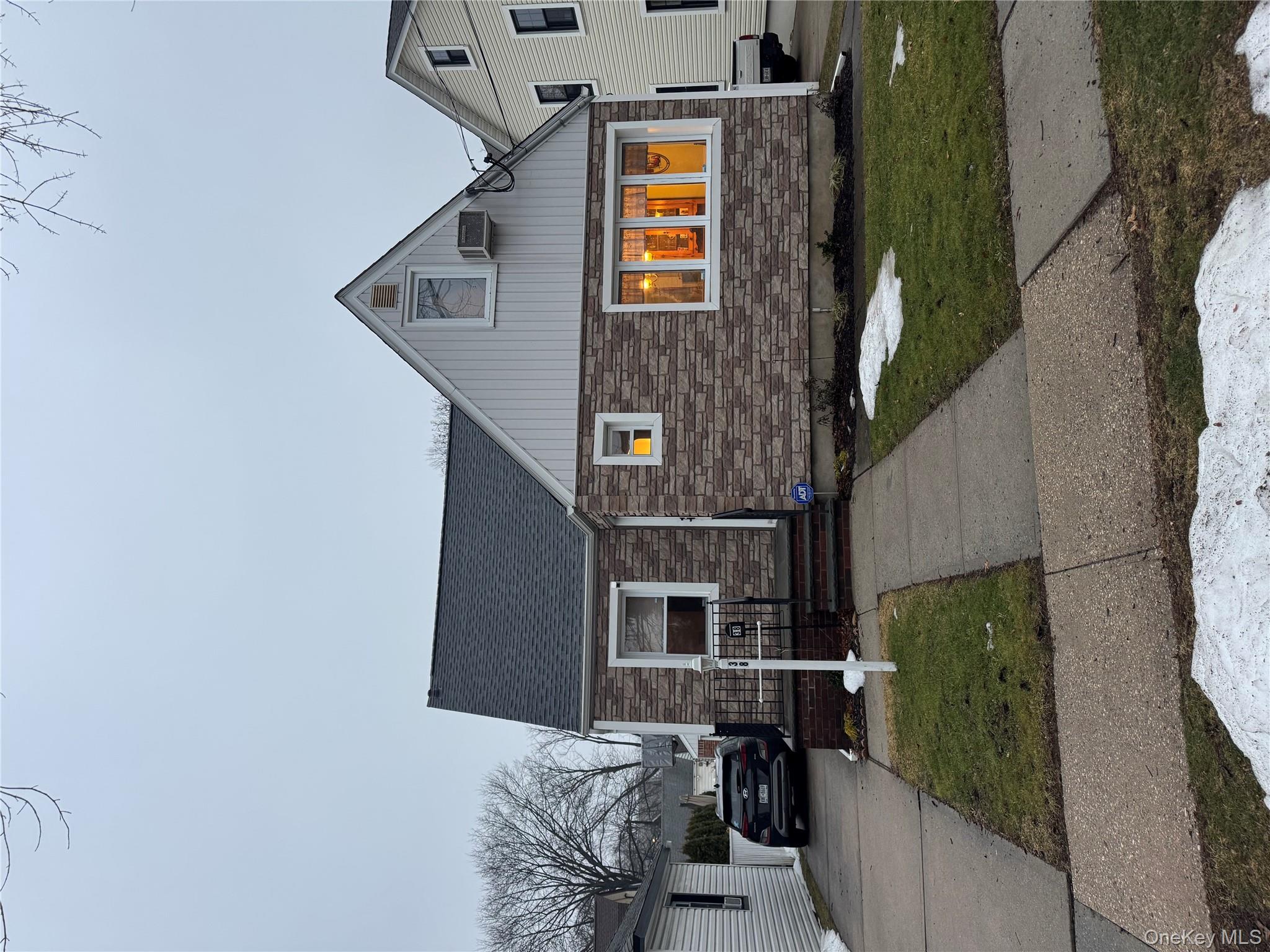 38 Hawthorne Avenue, Floral Park, NY 11001