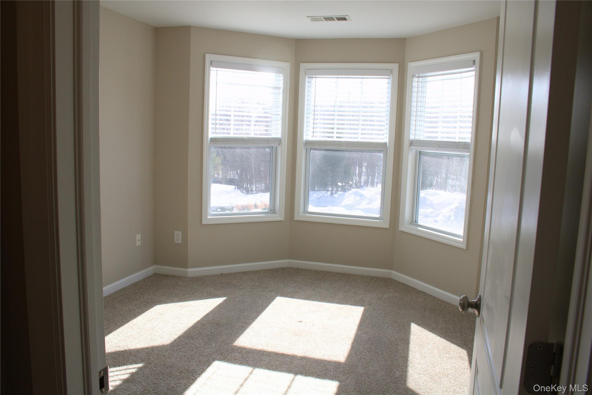 53 Cornwall Lane, Middletown, NY 10940