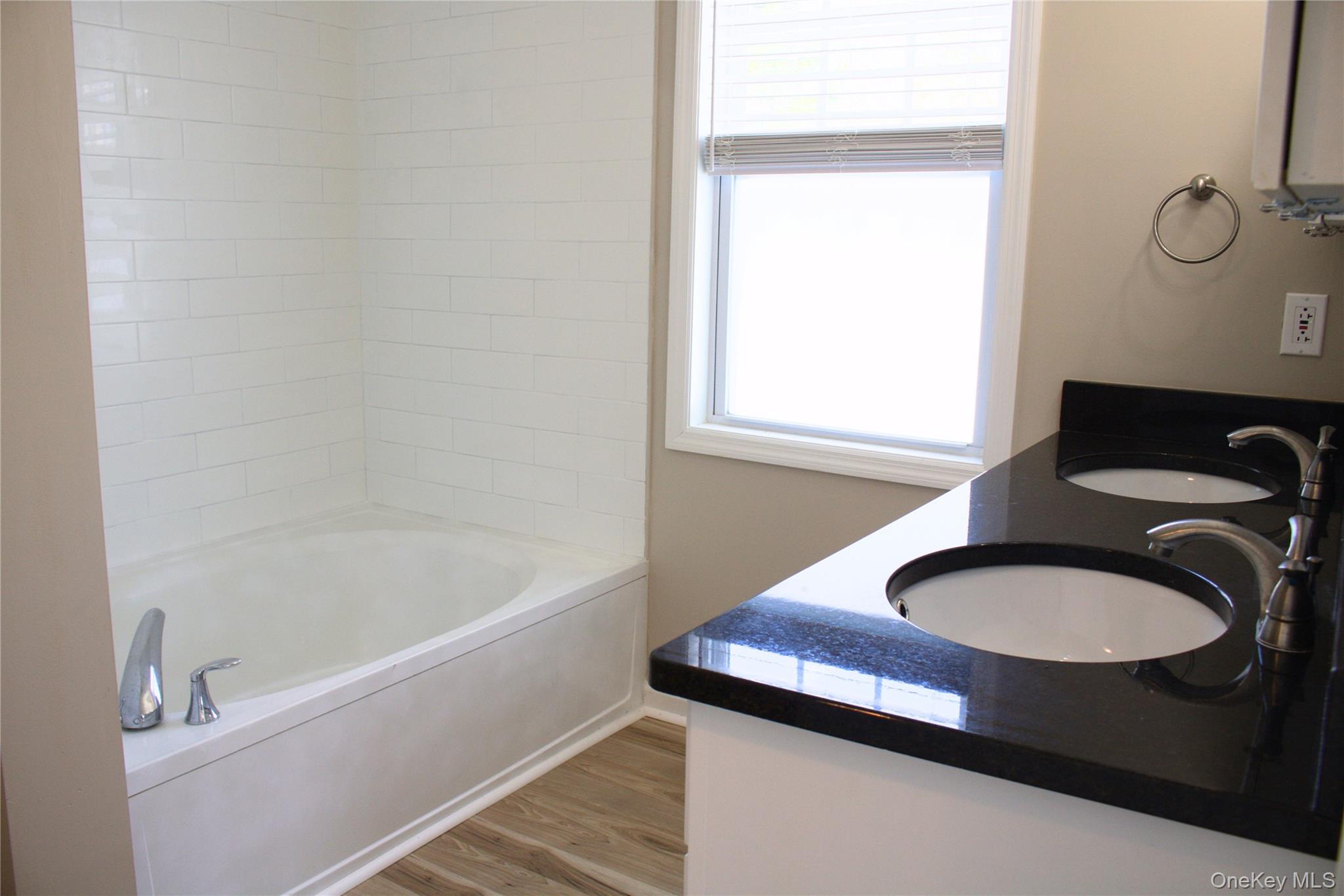 53 Cornwall Lane, Middletown, NY 10940