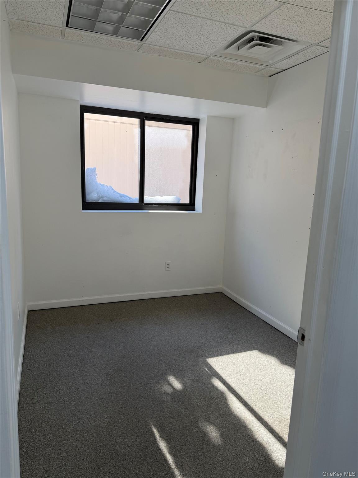 550 W Merrick Road, Valley Stream, NY 11580