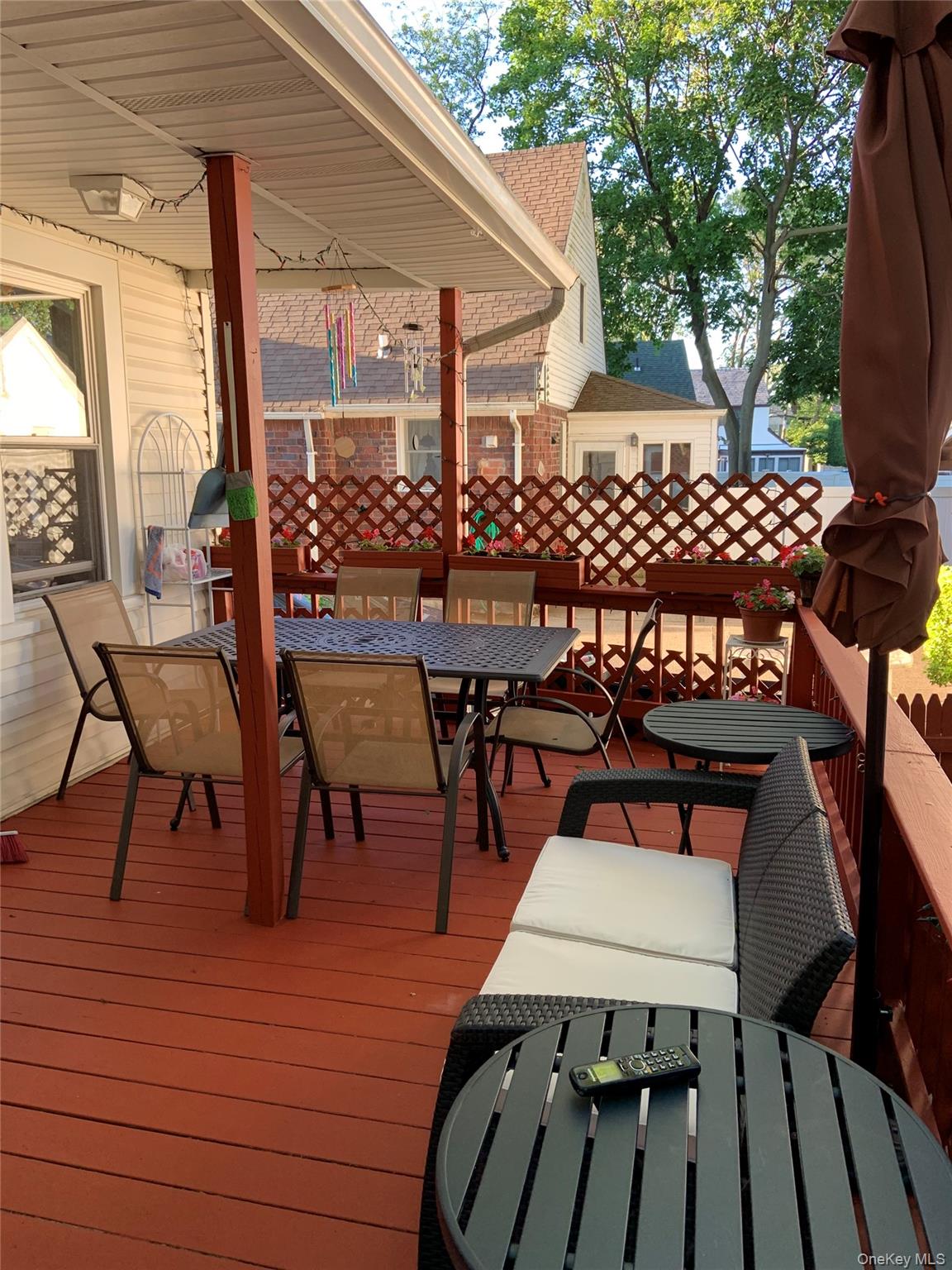 18 Derby Court, Malverne, NY 11565