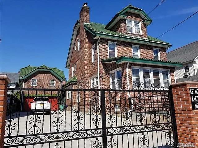 85-14 168th Street, Jamaica, NY 11432