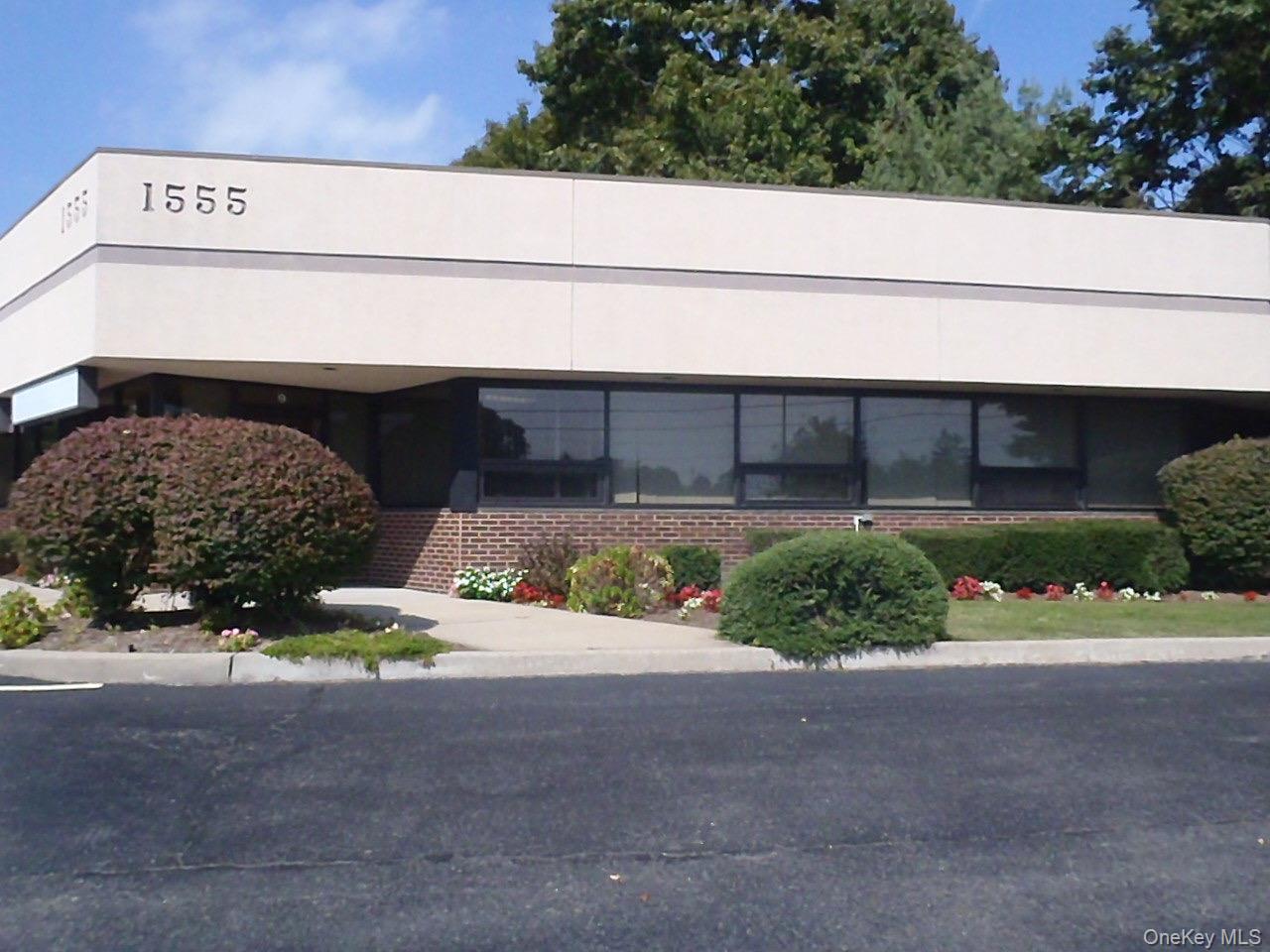 1555 Sunrise Highway # 7, Bay Shore, NY 11706