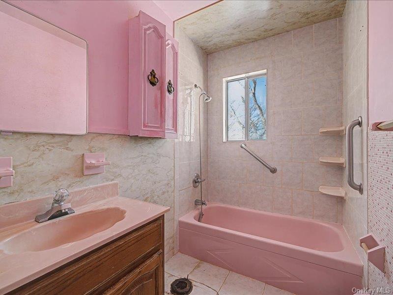 4 Maple Lane, Monroe, NY 10950