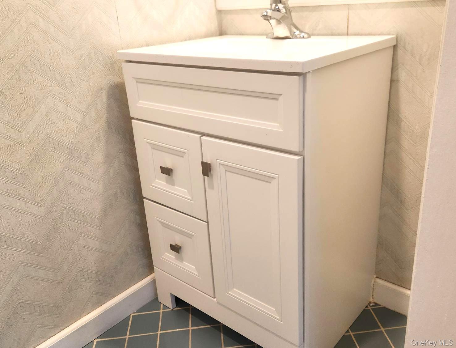 224 H Springmeadow Drive # H, Holbrook, NY 11741