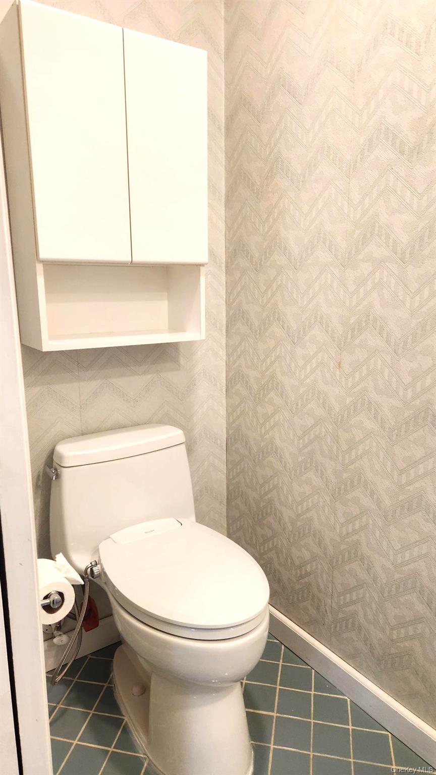 224 H Springmeadow Drive # H, Holbrook, NY 11741