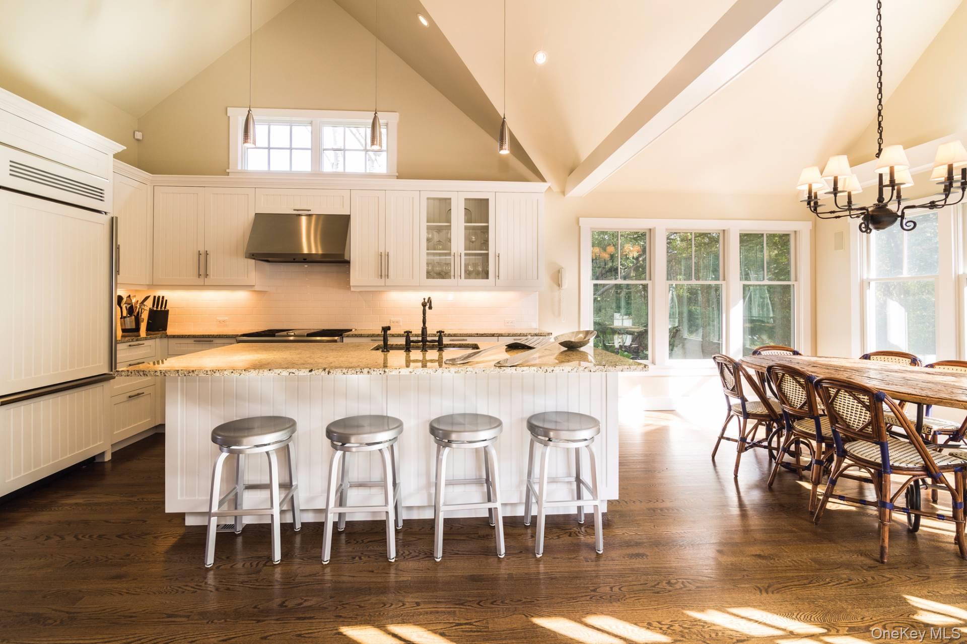 10 Inkberry Street, East Hampton, NY 11937