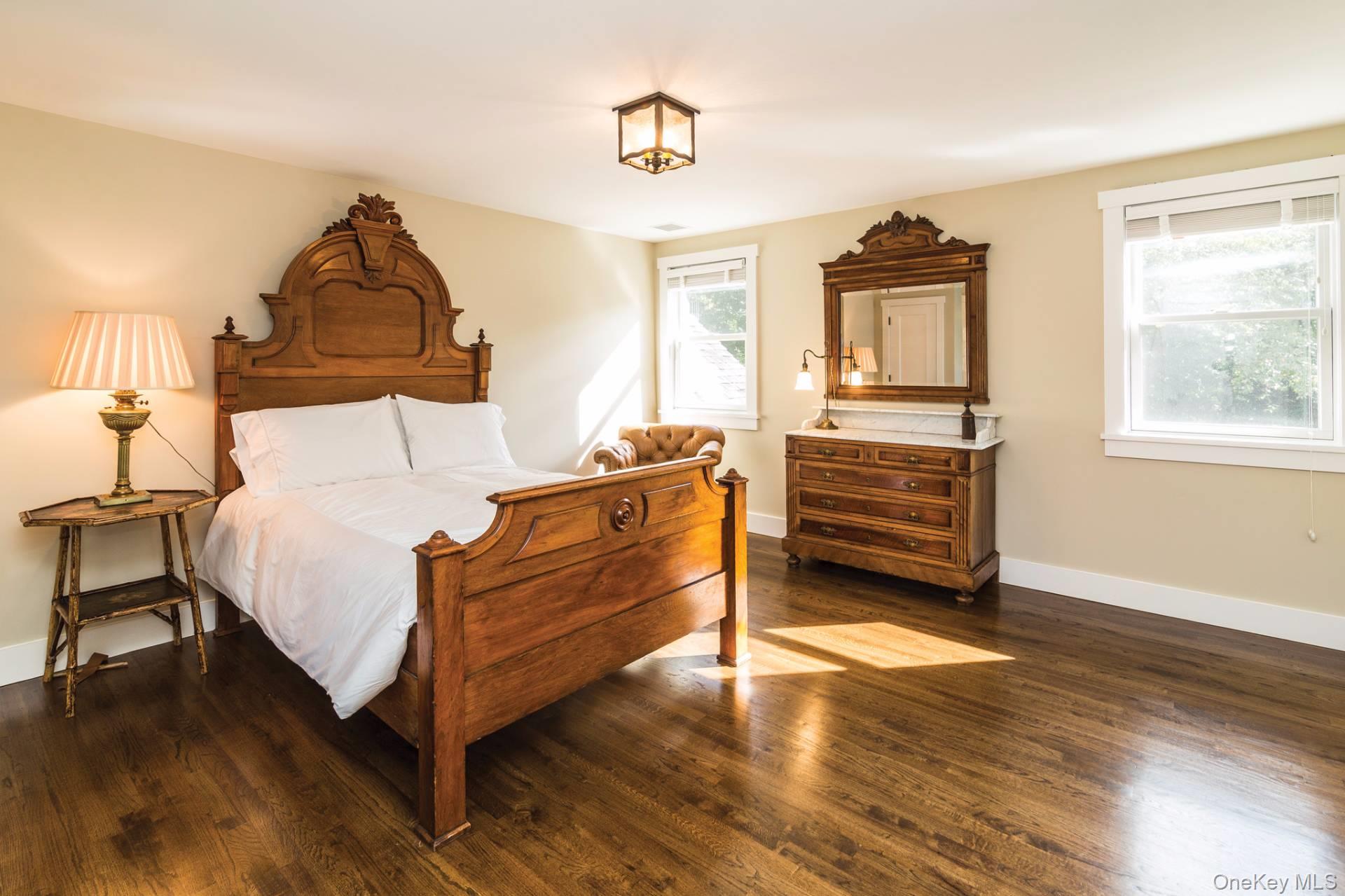 10 Inkberry Street, East Hampton, NY 11937