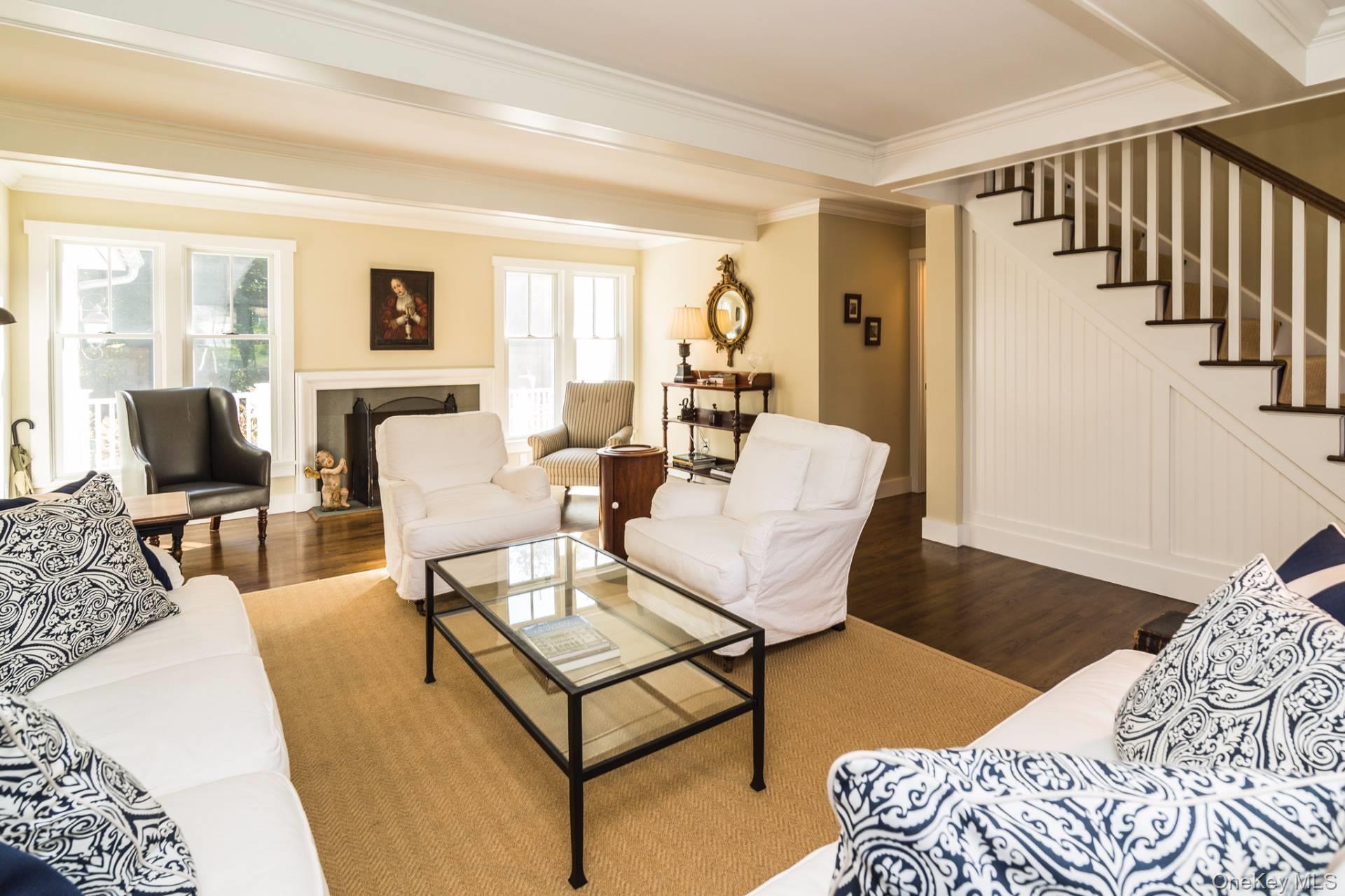 10 Inkberry Street, East Hampton, NY 11937