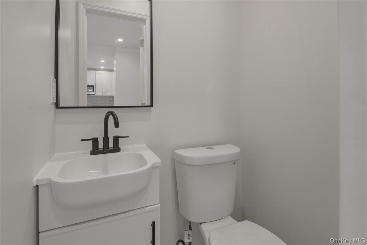 424 Thieriot Avenue, Bronx, NY 10473