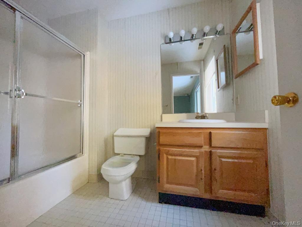 1 Cushing Green N, Pawling, NY 12564