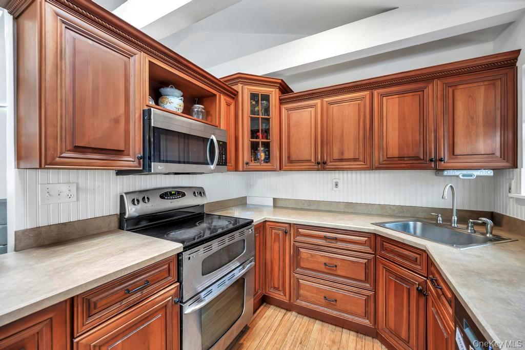 427 Helene Avenue, Shirley, NY 11967