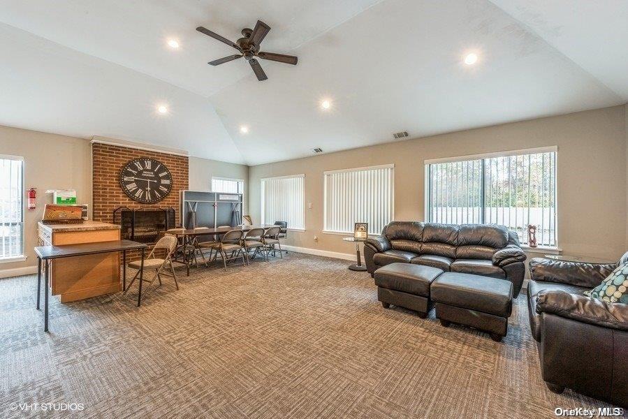 31 Stanford Court, Wantagh, NY 11793