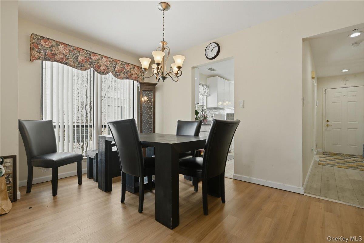 31 Stanford Court, Wantagh, NY 11793